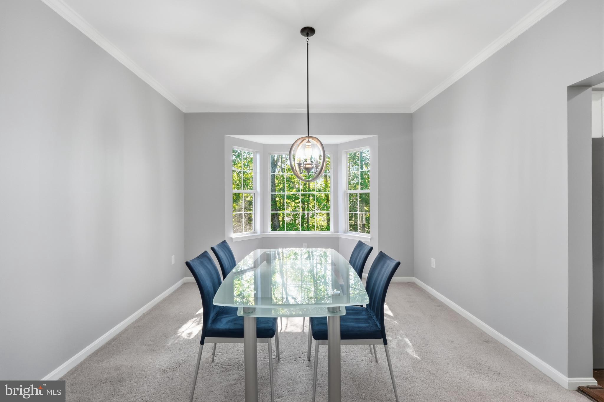 34 WESTHAMPTON COURT
