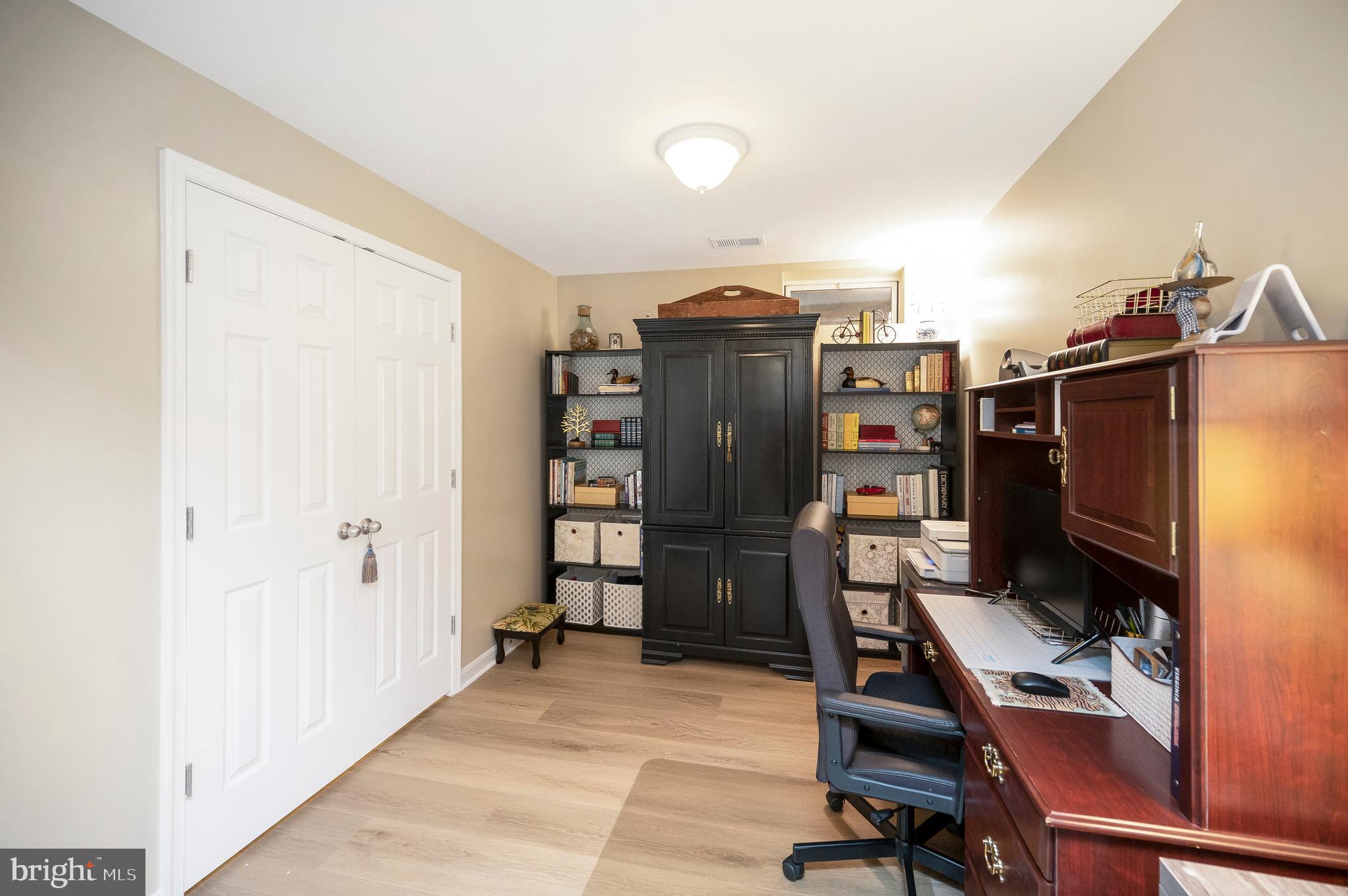 6 GLEN ALLEN COURT