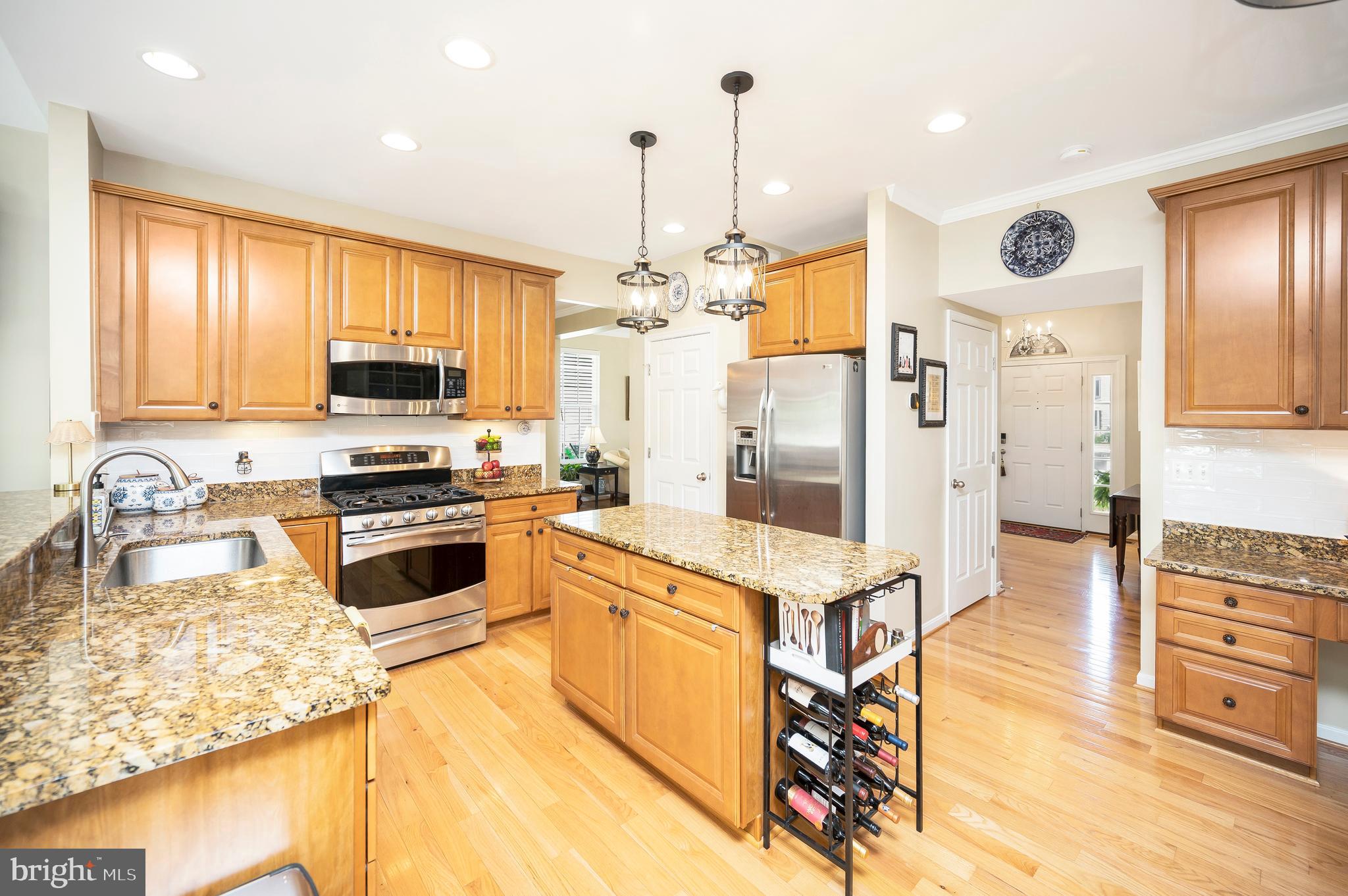 6 GLEN ALLEN COURT