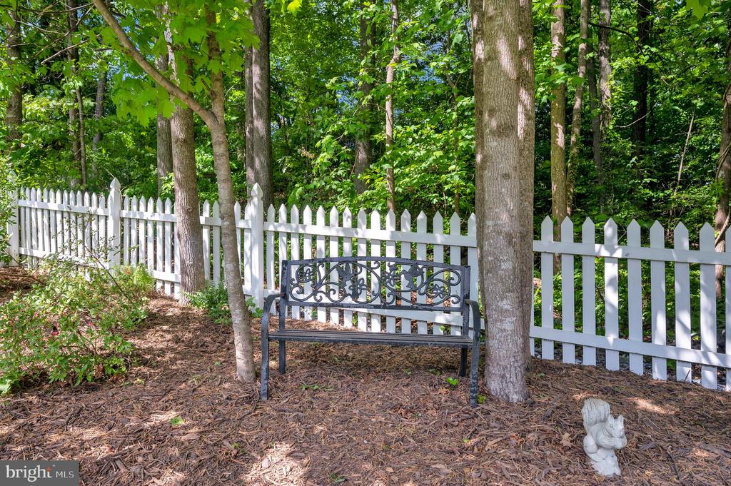 6 GLEN ALLEN COURT