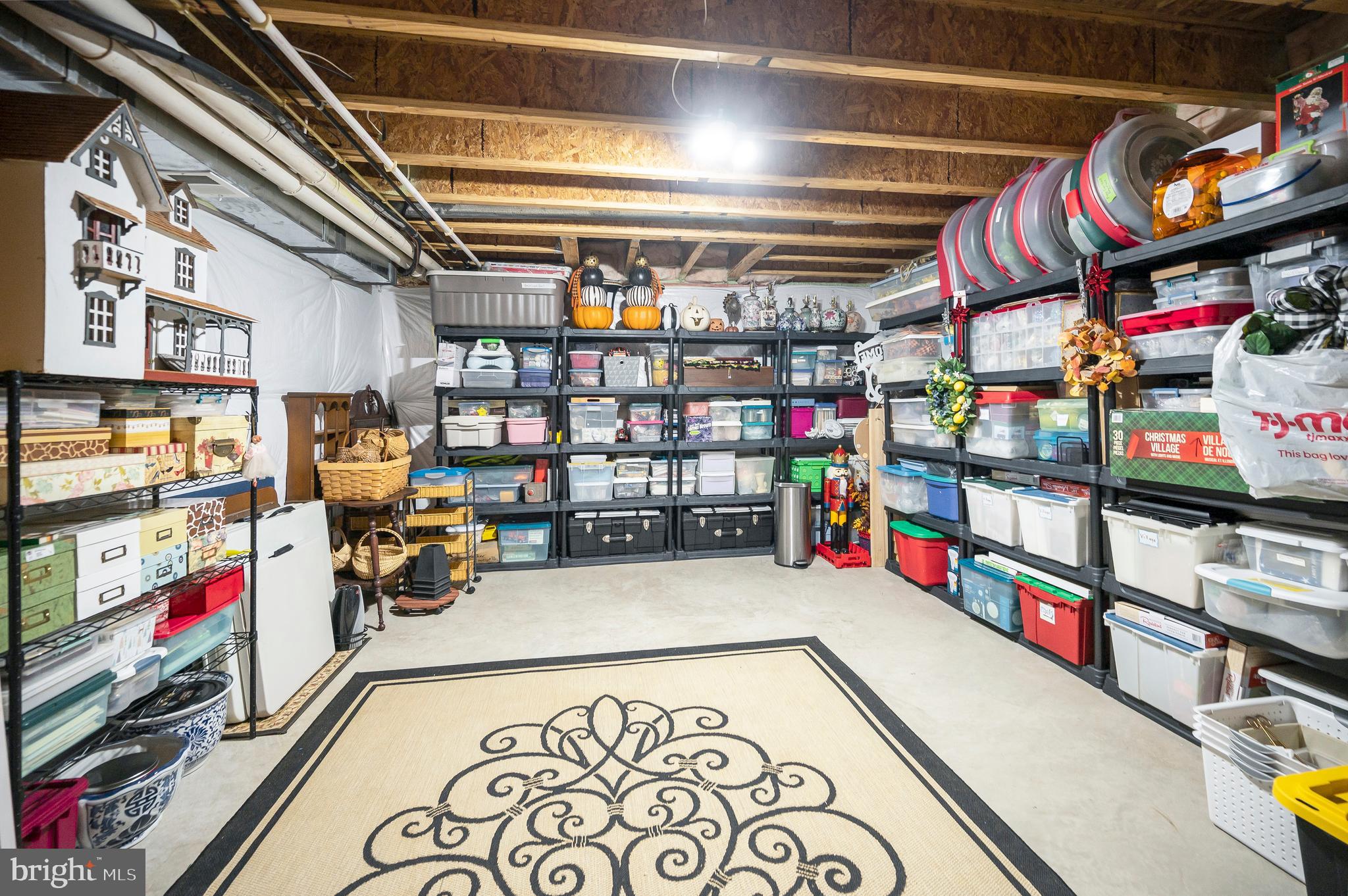 6 GLEN ALLEN COURT