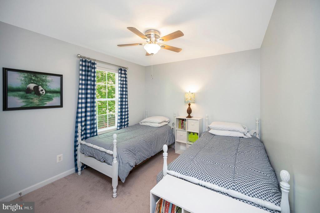 6 GLEN ALLEN COURT