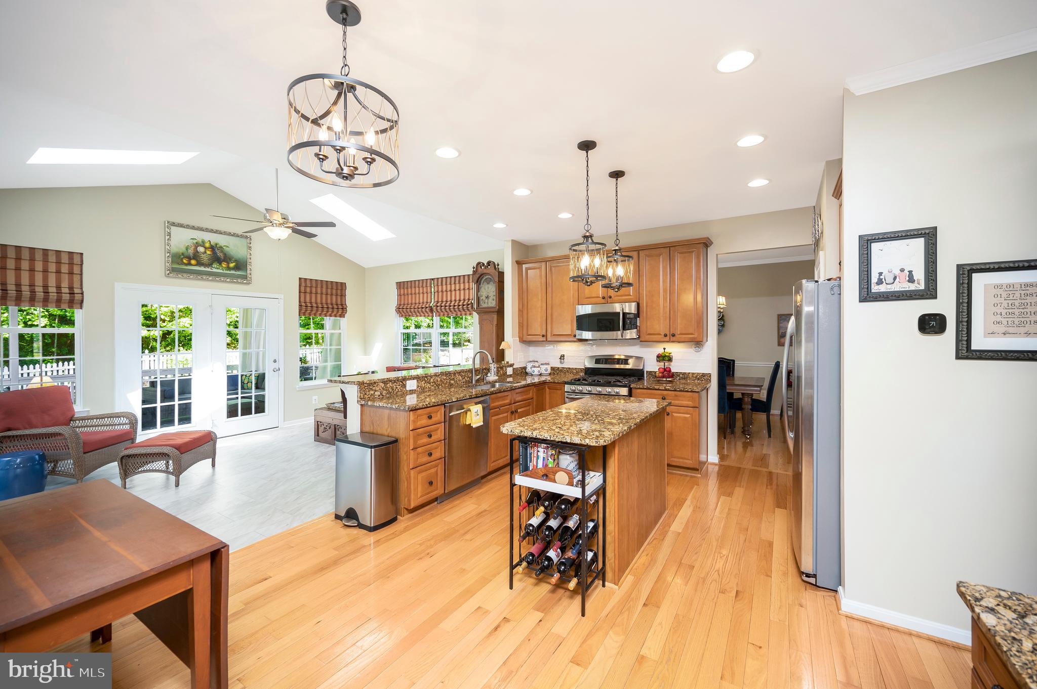 6 GLEN ALLEN COURT