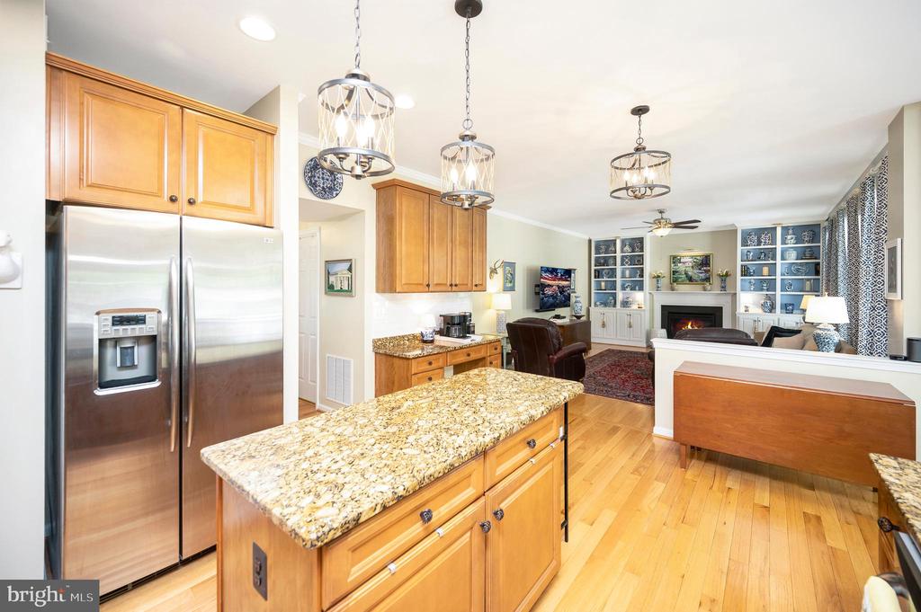 6 GLEN ALLEN COURT