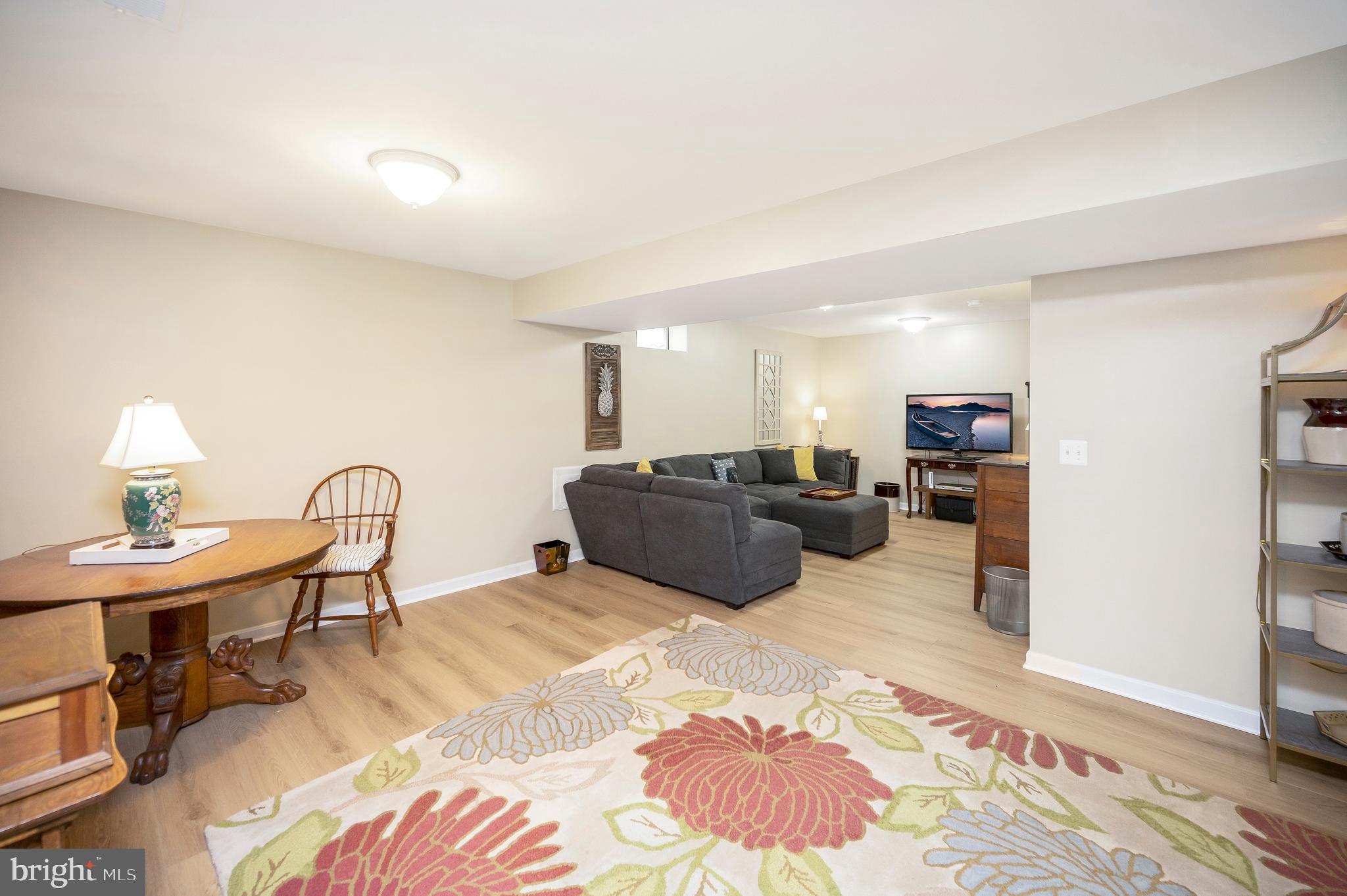 6 GLEN ALLEN COURT