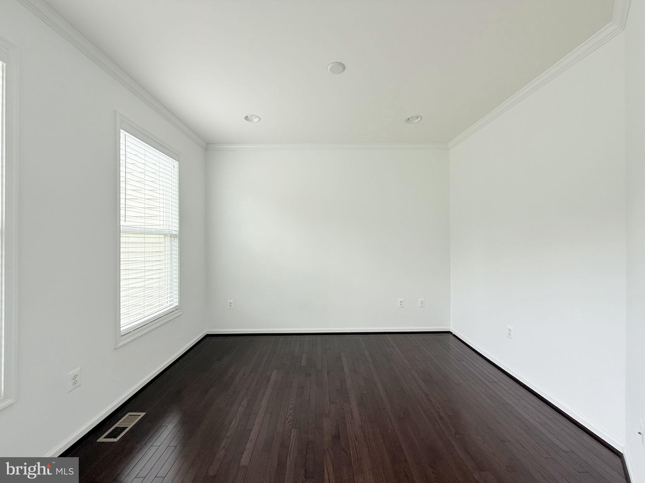 133 BROOKE POINT COURT