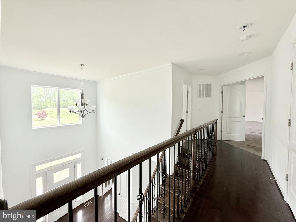133 BROOKE POINT COURT