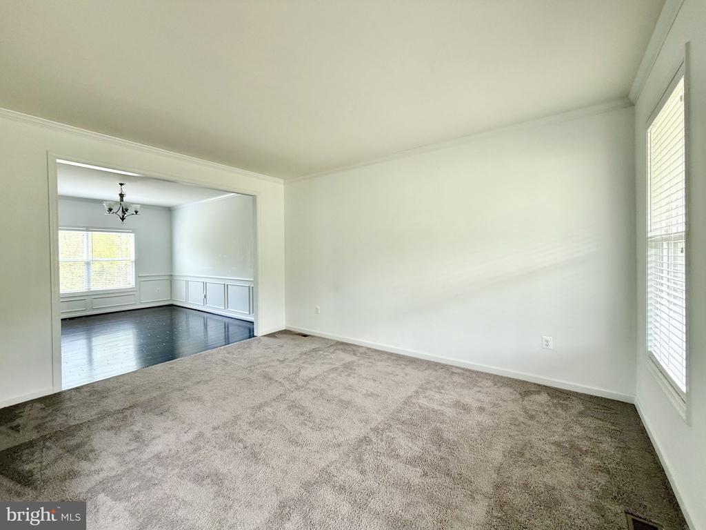133 BROOKE POINT COURT