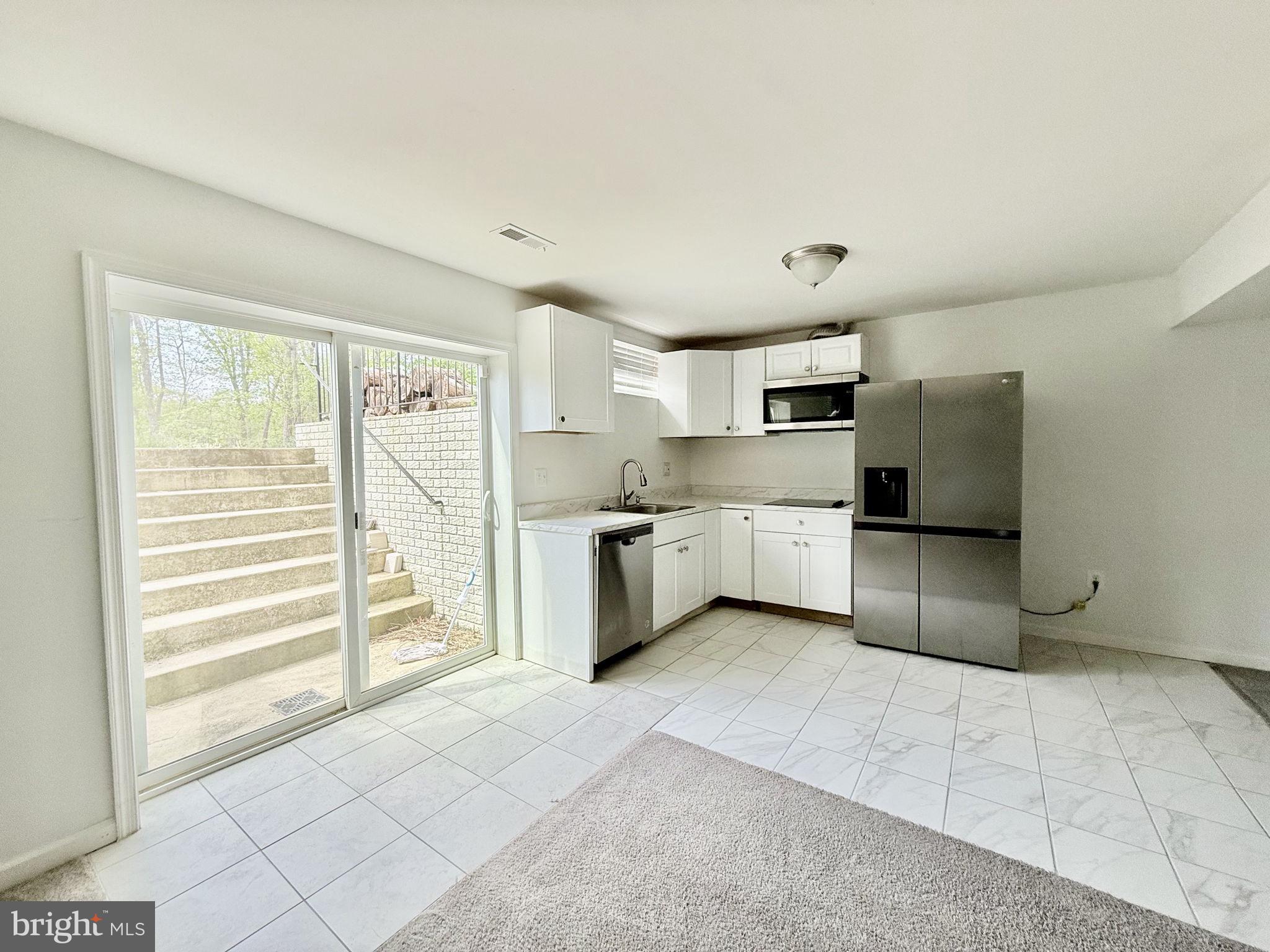 133 BROOKE POINT COURT