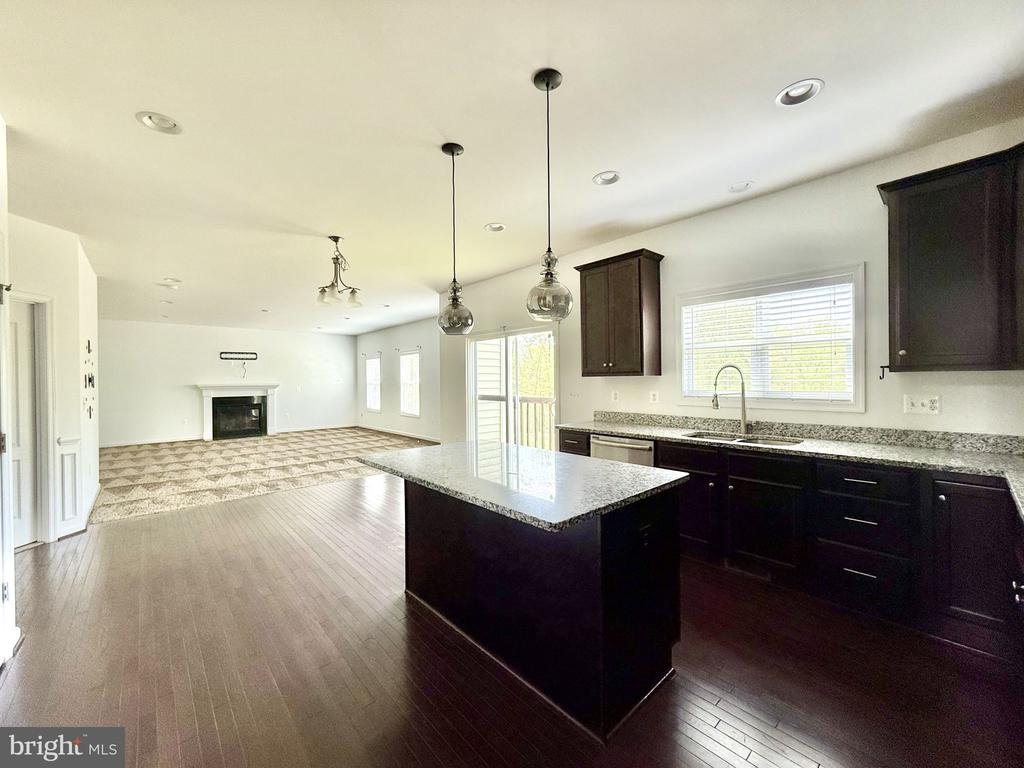 133 BROOKE POINT COURT