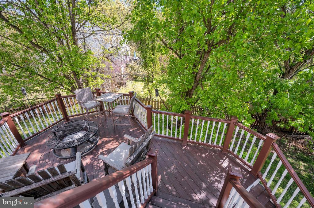 30 AURELIE DRIVE