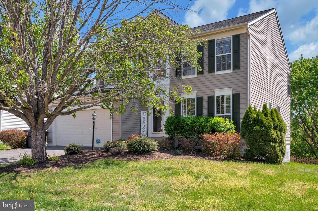 30 AURELIE DRIVE