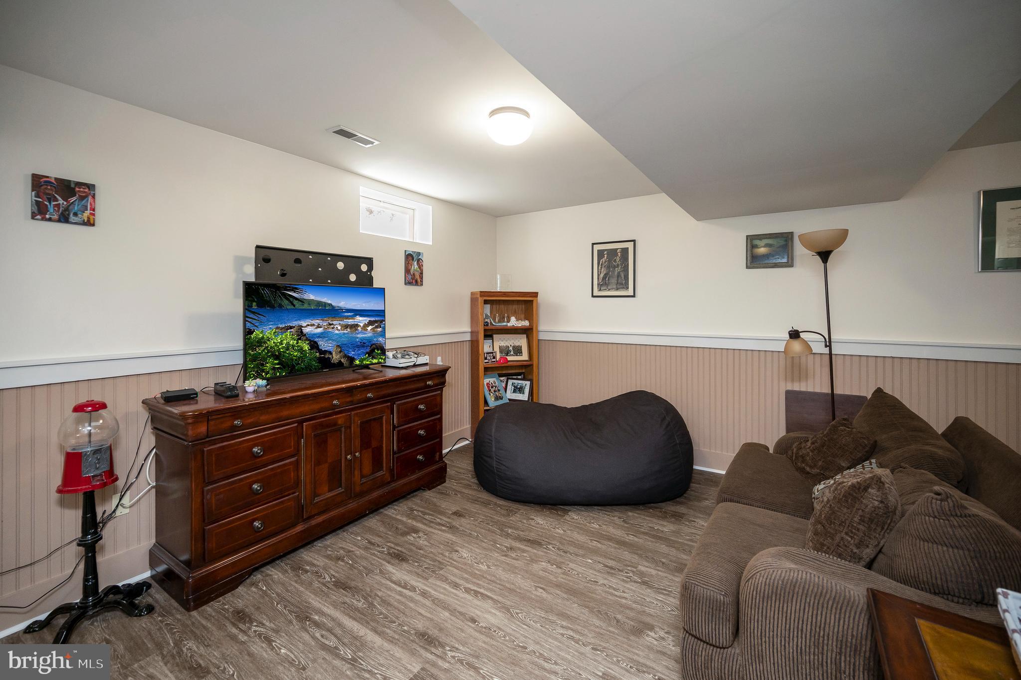 30 AURELIE DRIVE