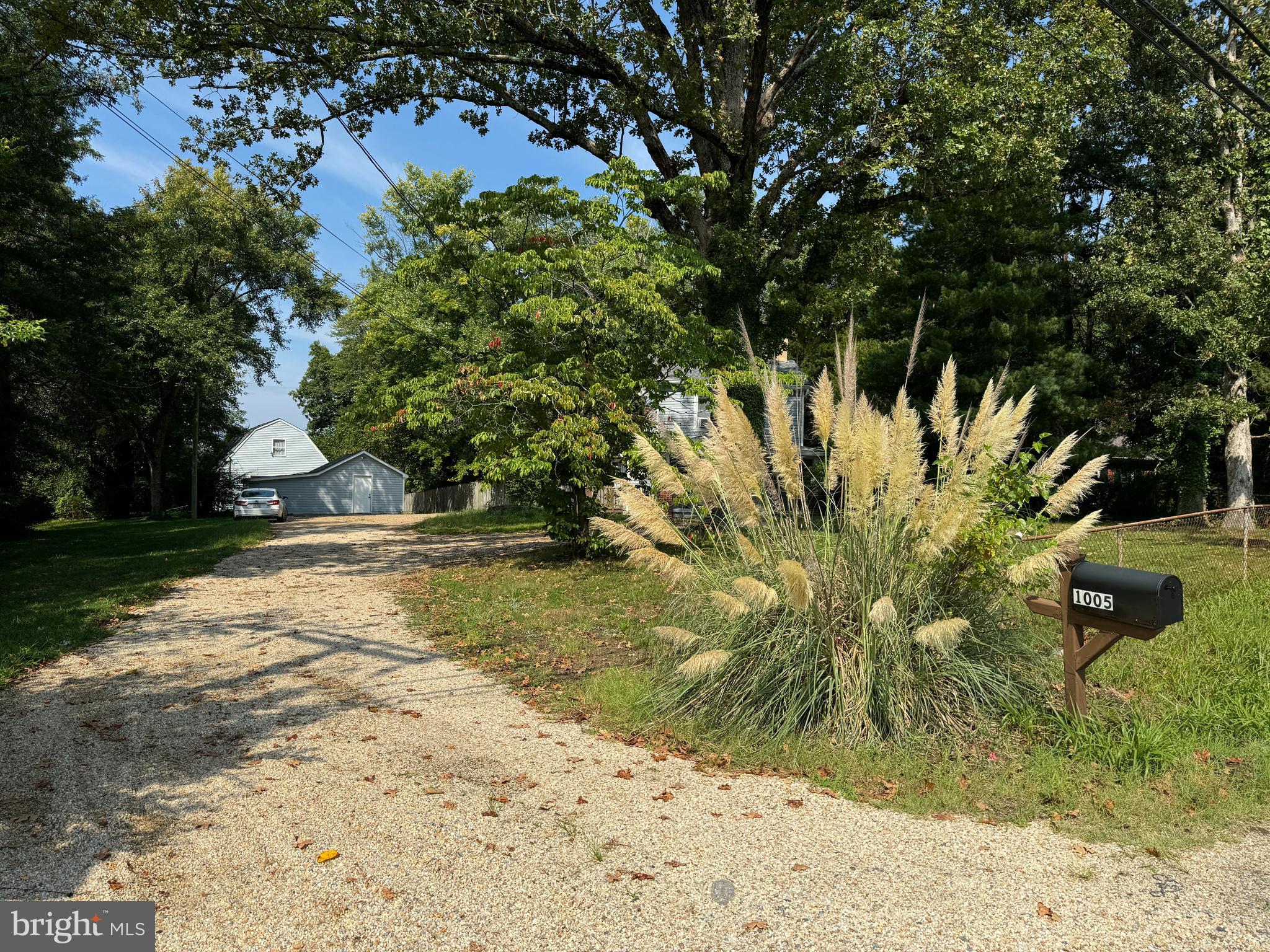 1005 MANNING DRIVE