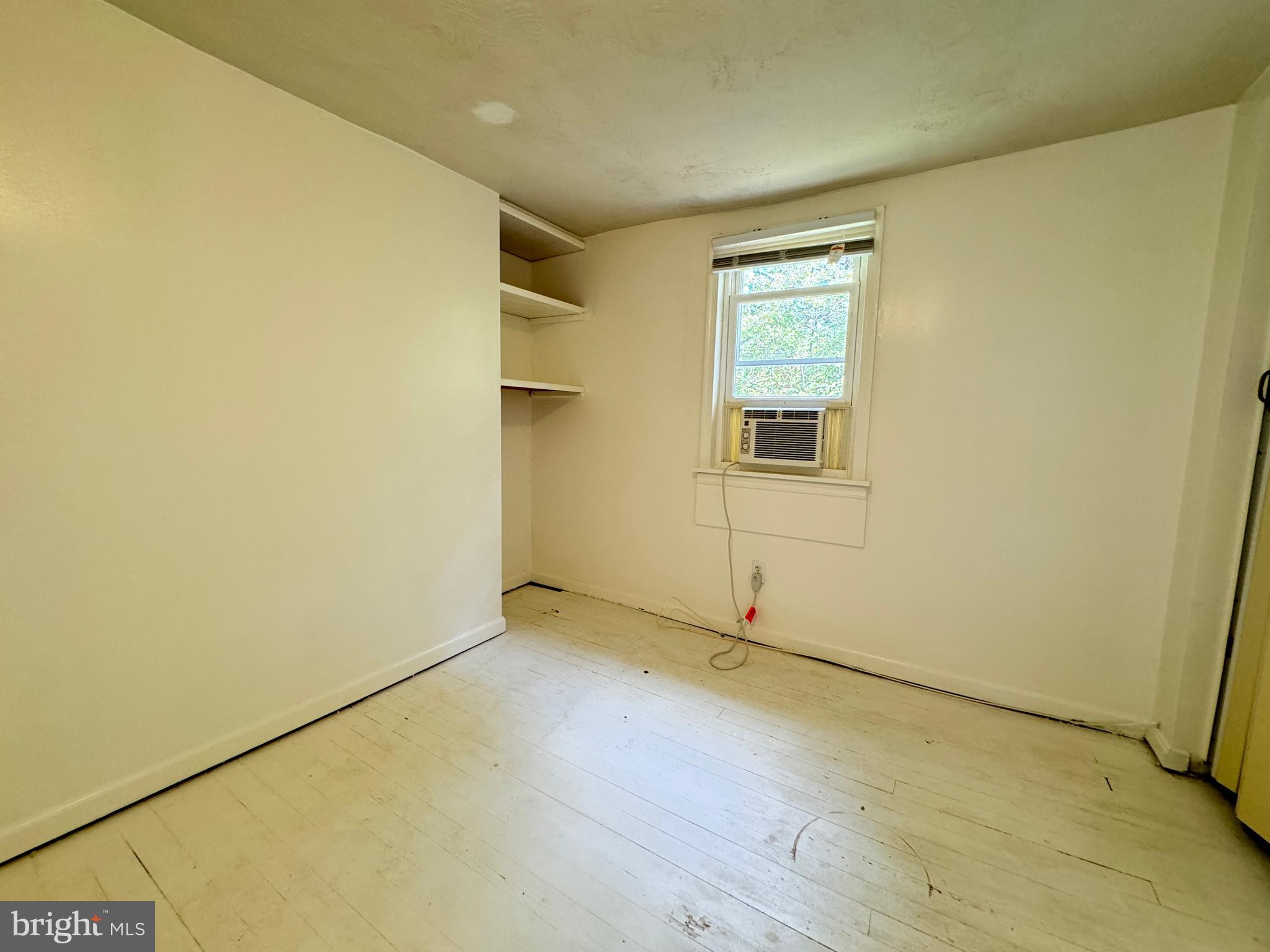 1005 MANNING DRIVE