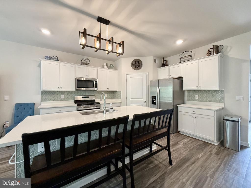 311 ROCK RAYMOND DRIVE