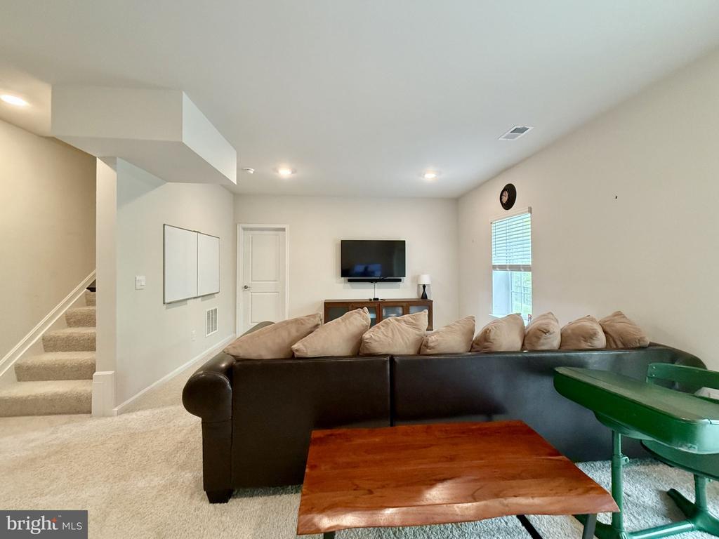 311 ROCK RAYMOND DRIVE