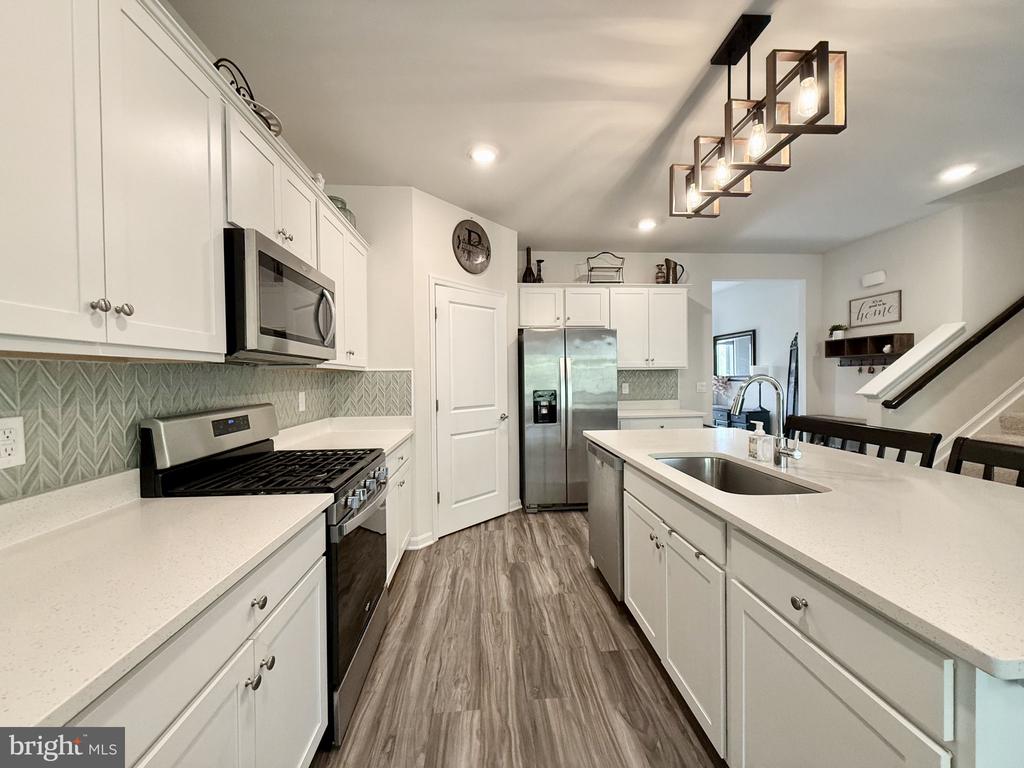 311 ROCK RAYMOND DRIVE