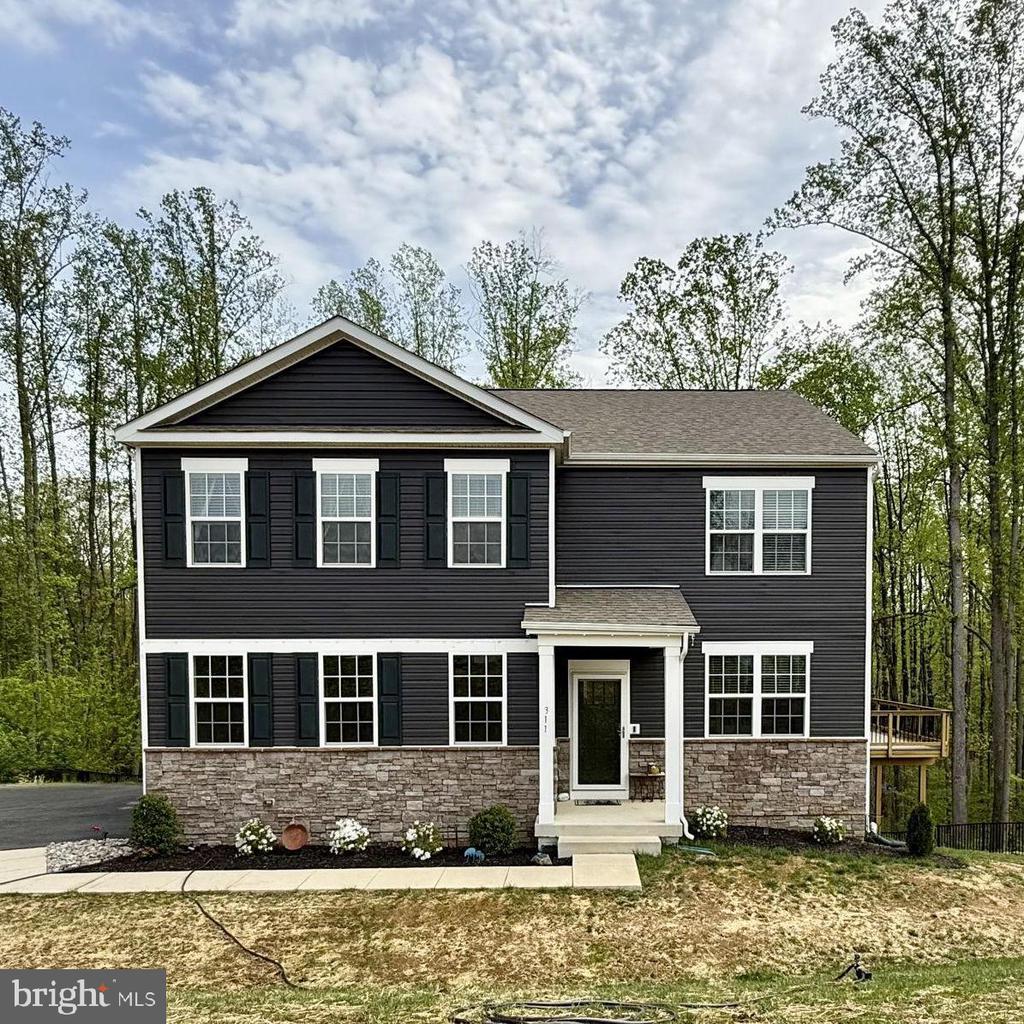 311 ROCK RAYMOND DRIVE