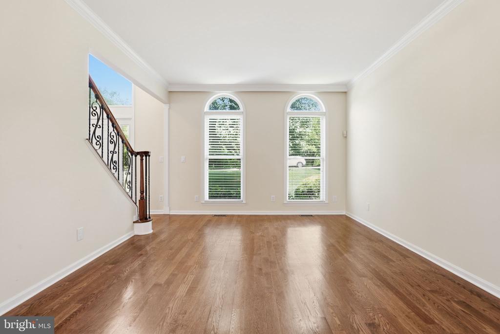 56 MONUMENT DRIVE