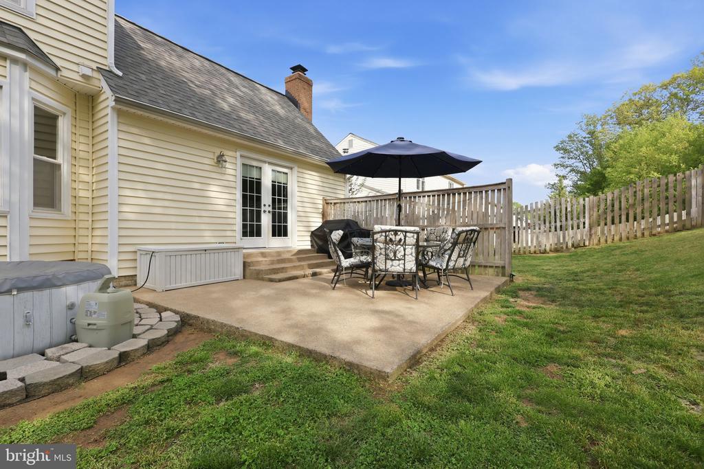 16 SUMMERWOOD DRIVE
