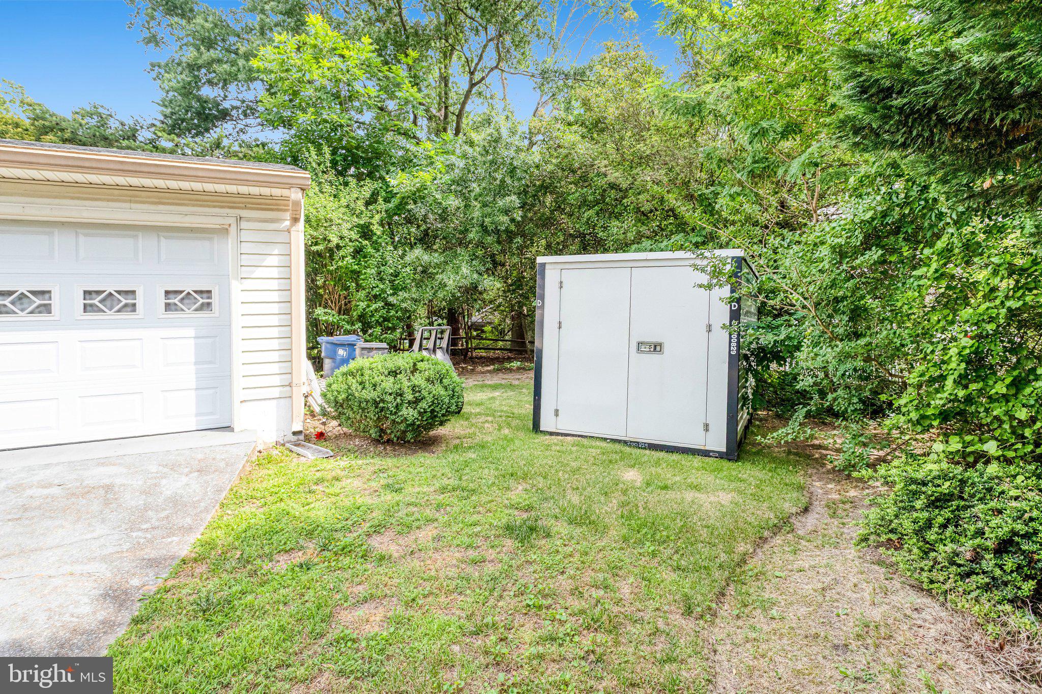 1208 WASHINGTON DRIVE