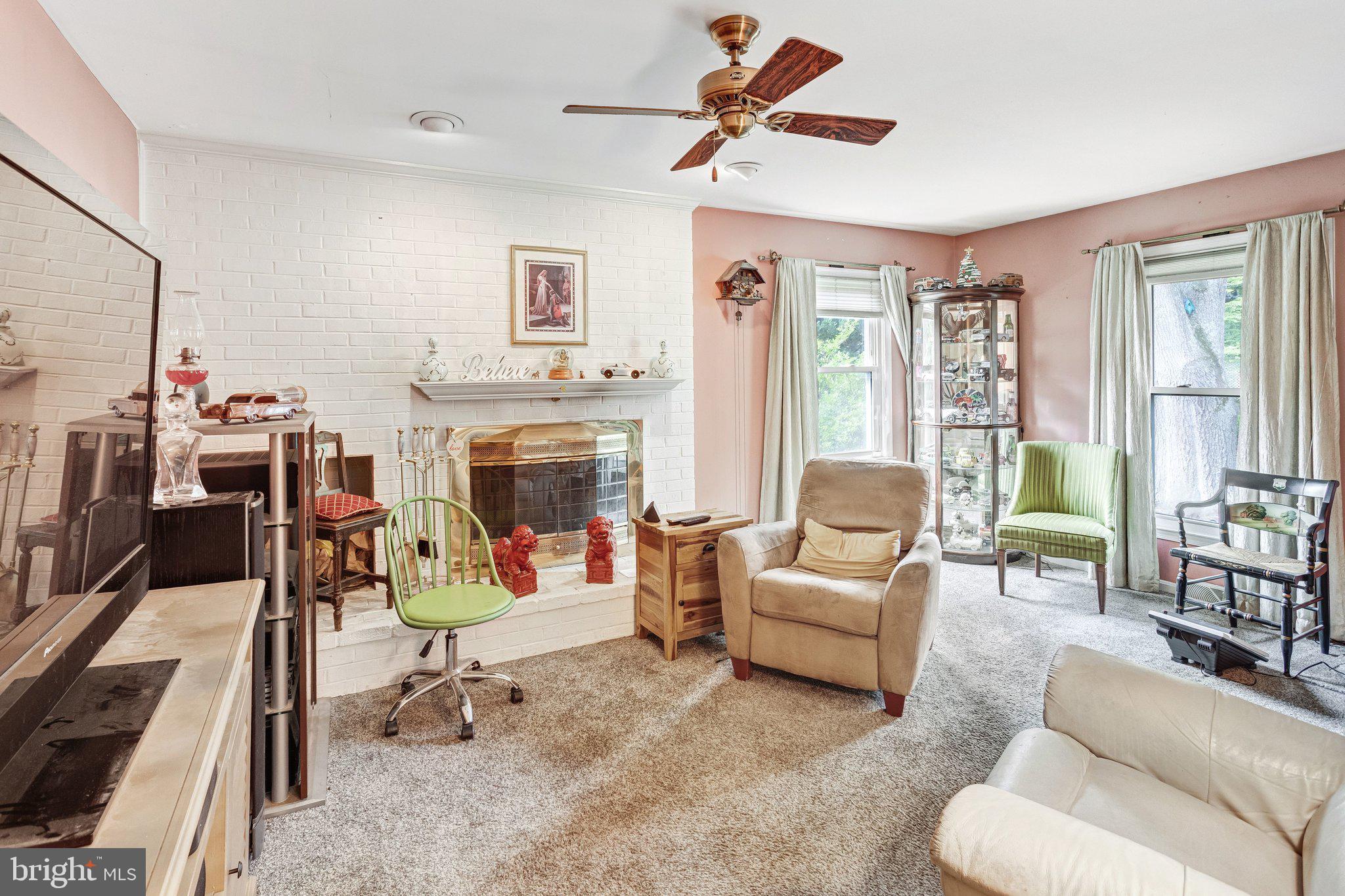 1208 WASHINGTON DRIVE