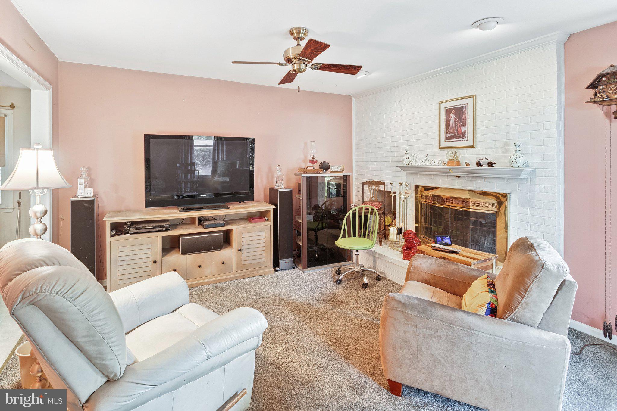 1208 WASHINGTON DRIVE