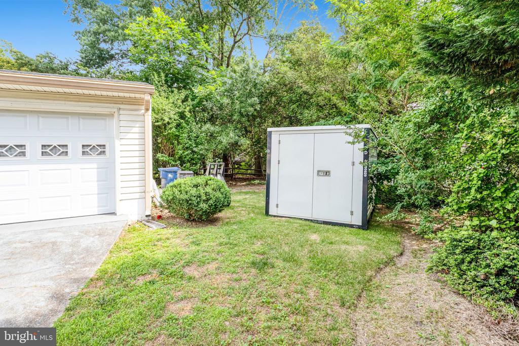 1208 WASHINGTON DRIVE