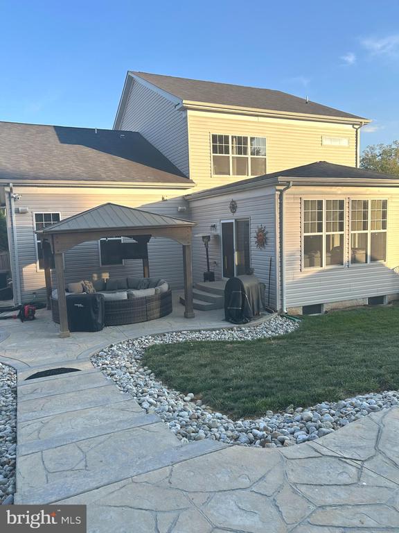 9 SUTTER DRIVE