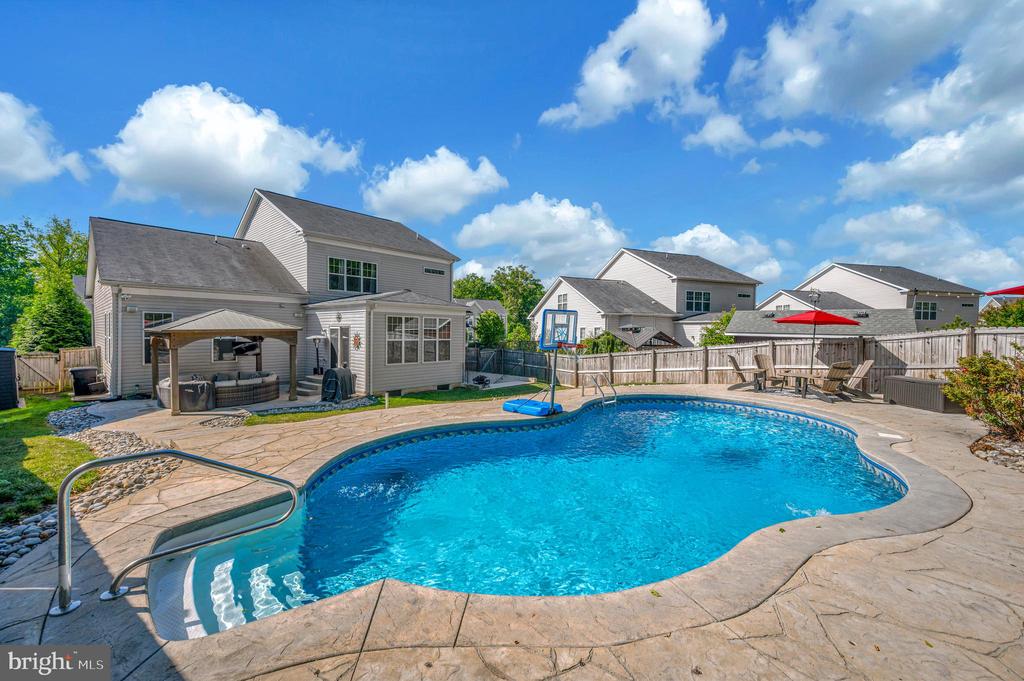 9 SUTTER DRIVE