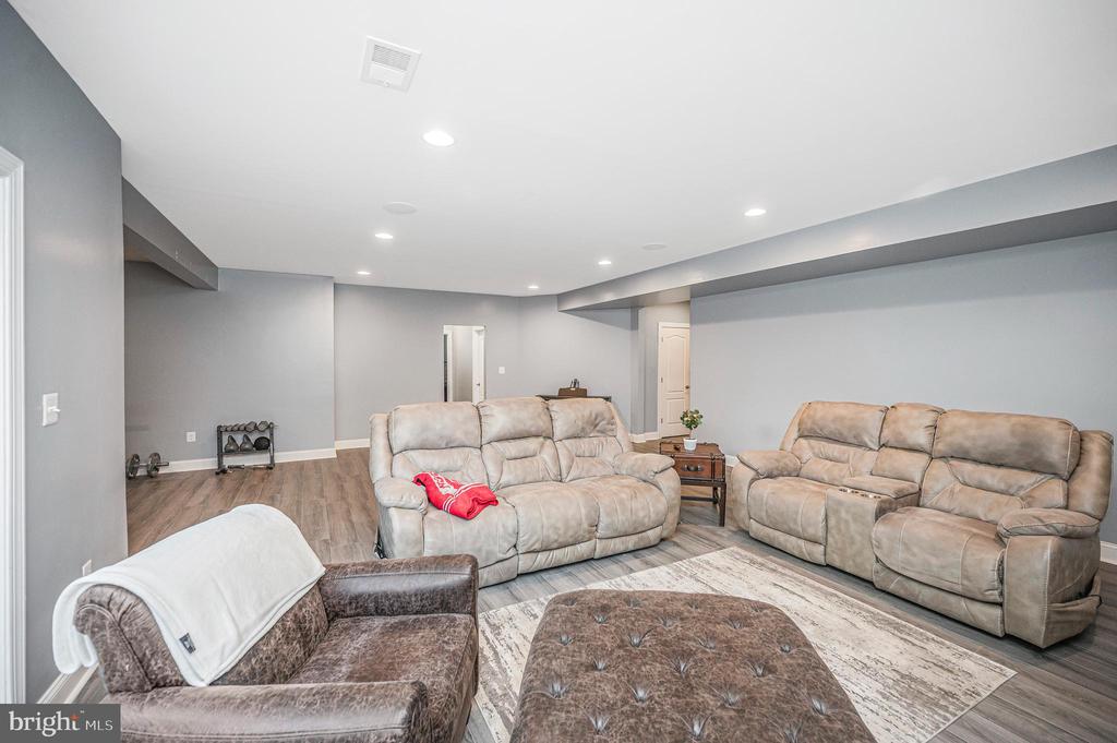 9 SUTTER DRIVE