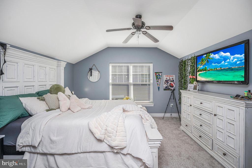 9 SUTTER DRIVE