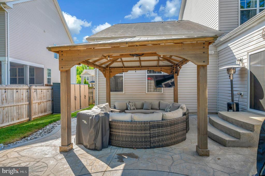 9 SUTTER DRIVE