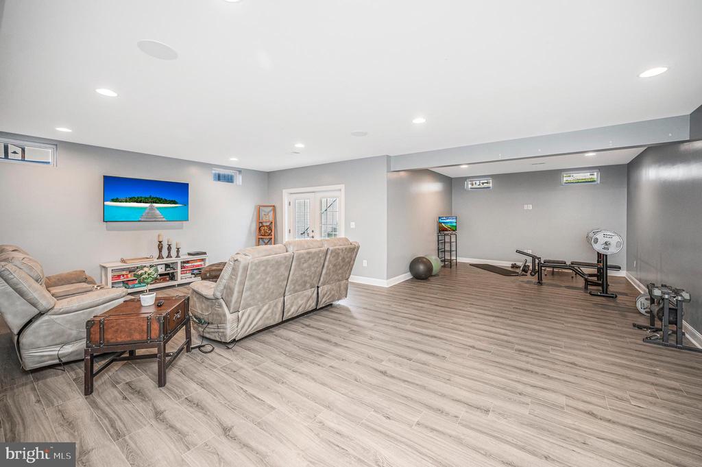9 SUTTER DRIVE