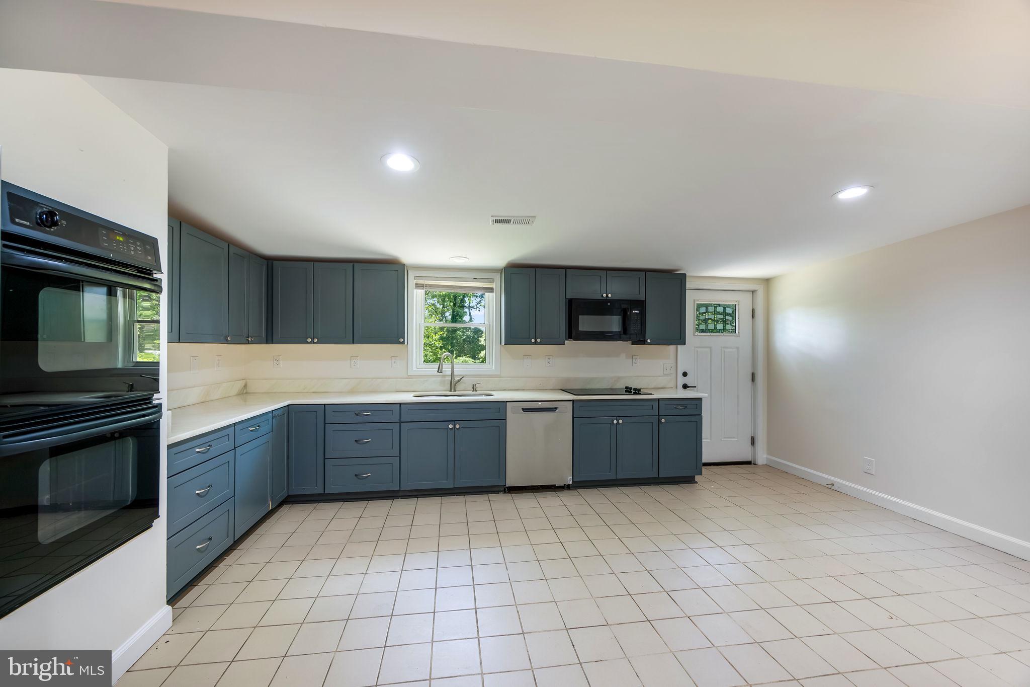 208 TELEGRAPH ROAD