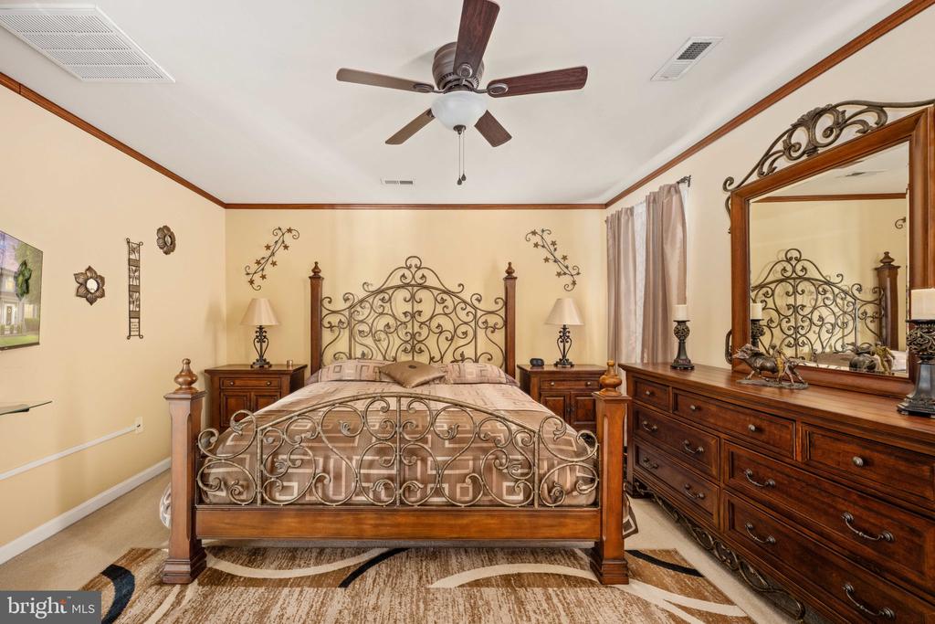14 SANCTUARY LANE