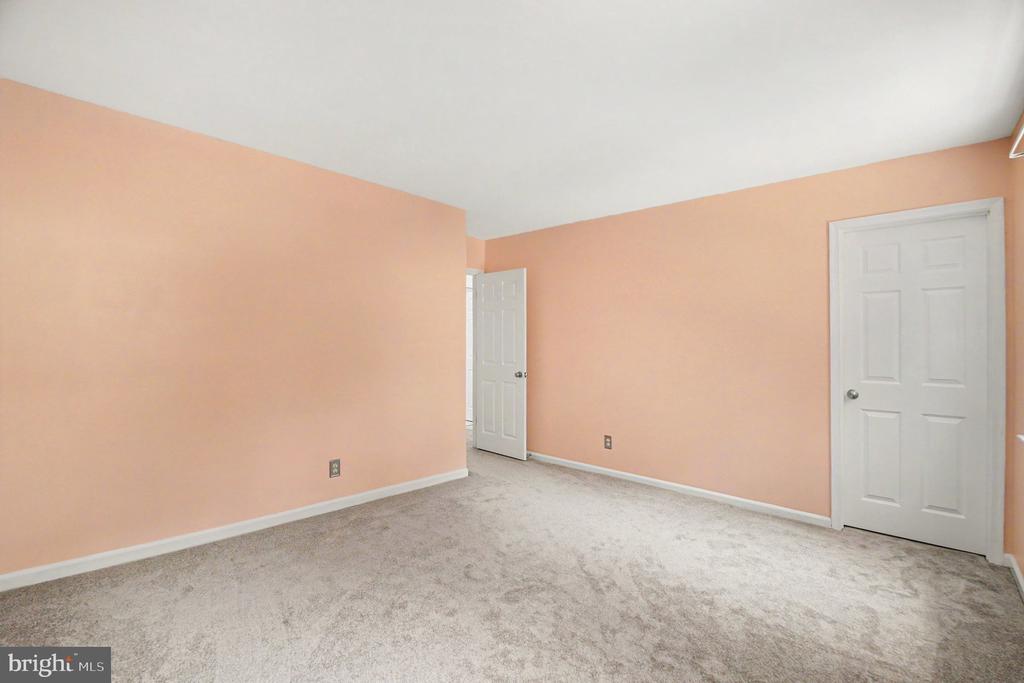113 STRATFORD PLACE