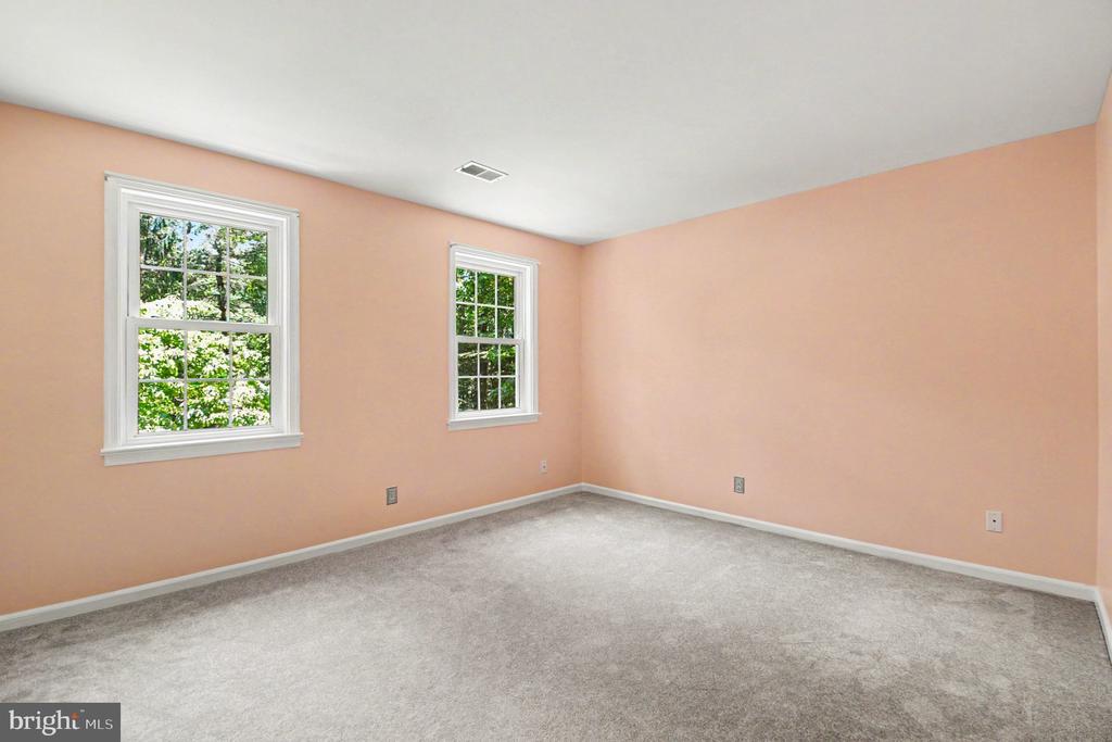 113 STRATFORD PLACE