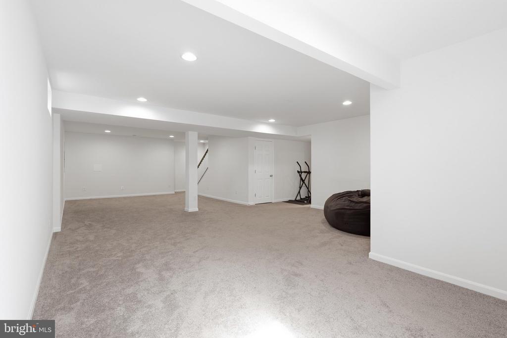 104 ARBORETUM LANE