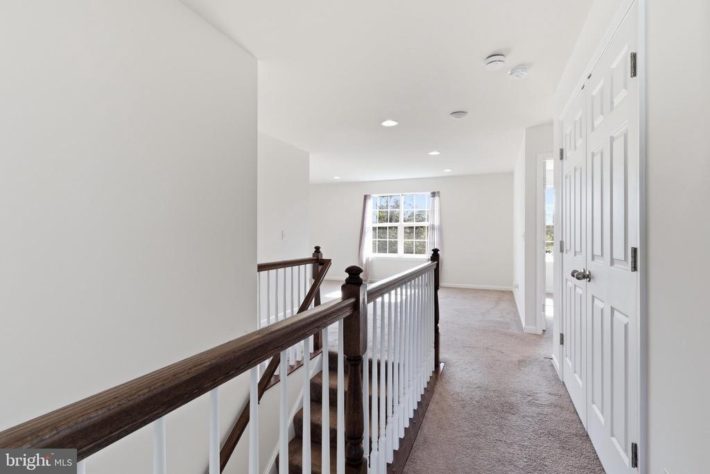 104 ARBORETUM LANE