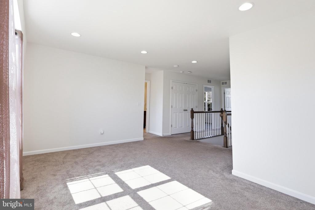 104 ARBORETUM LANE