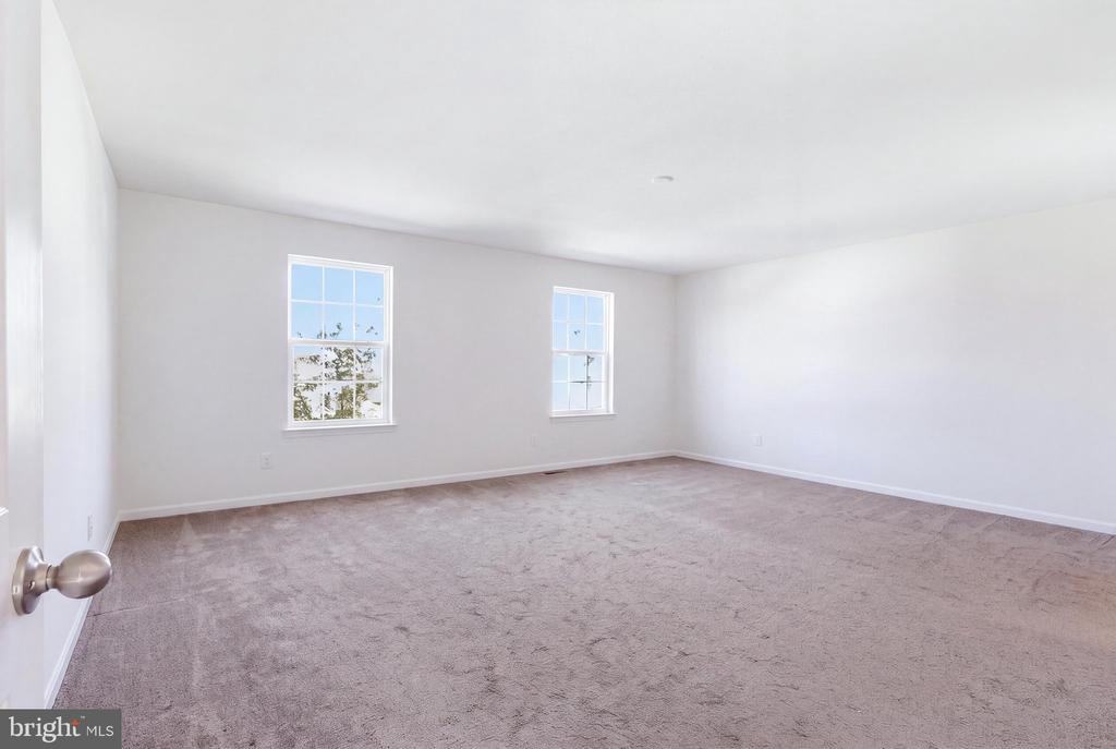 104 ARBORETUM LANE