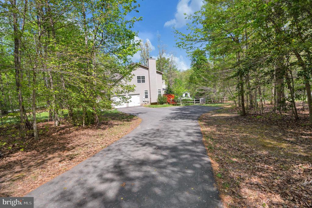 64 MACGREGOR RIDGE ROAD