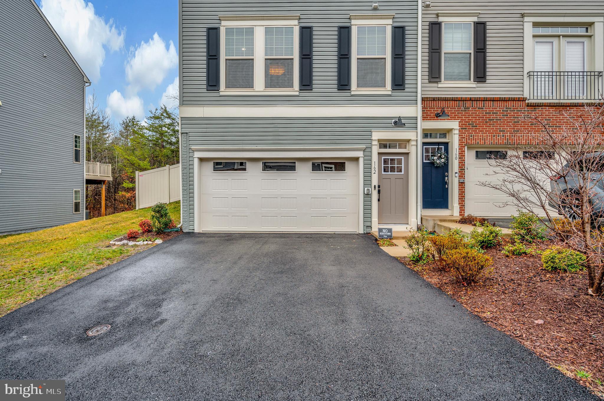 162 SHADED VALLEY COURT