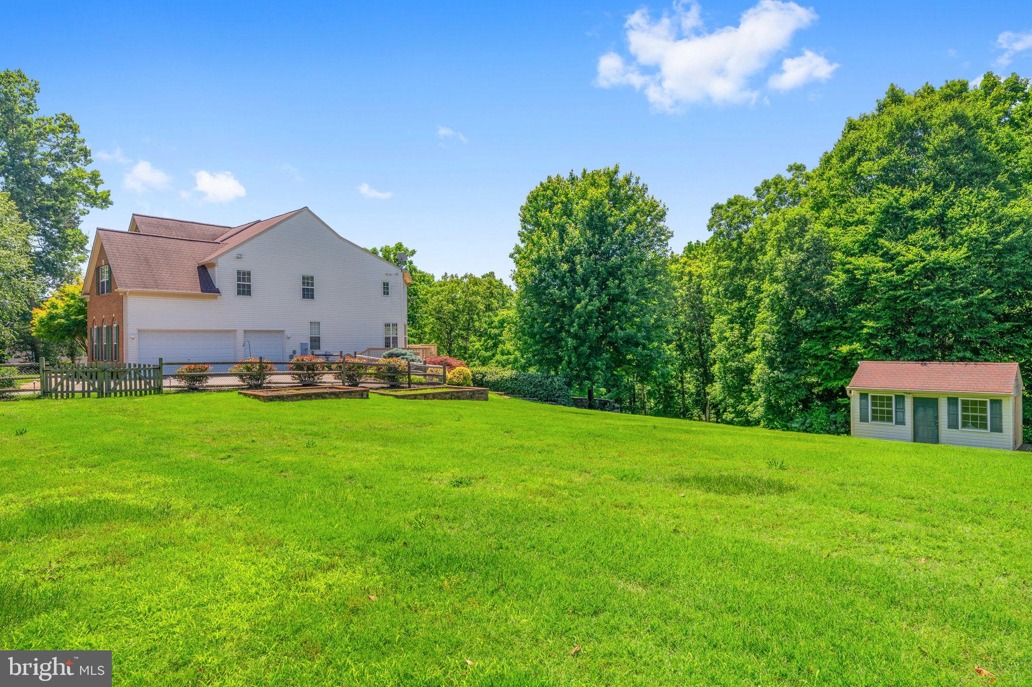 76 HIGH RIDGE DRIVE