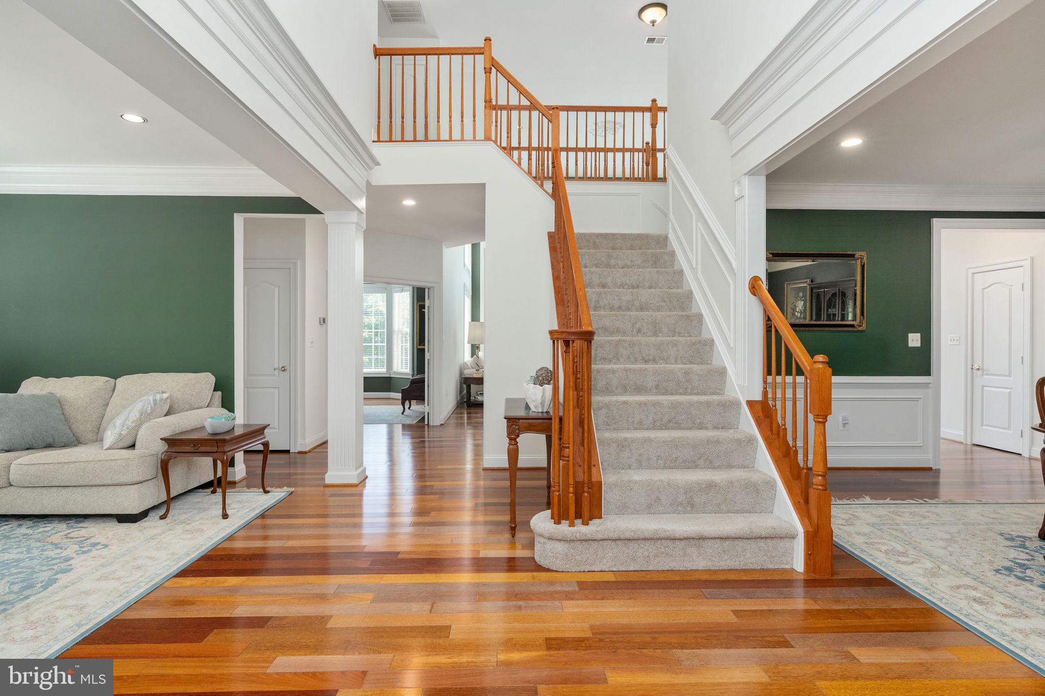 76 HIGH RIDGE DRIVE