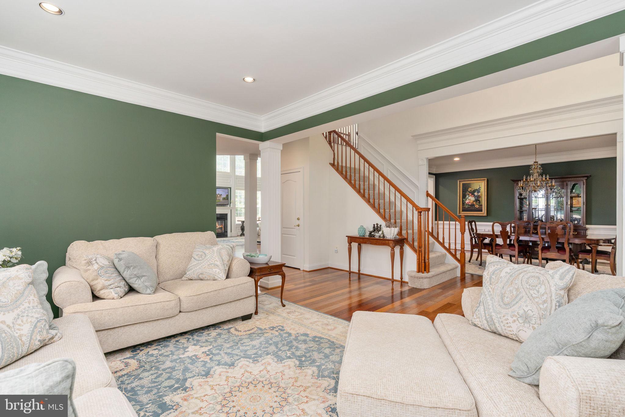 76 HIGH RIDGE DRIVE