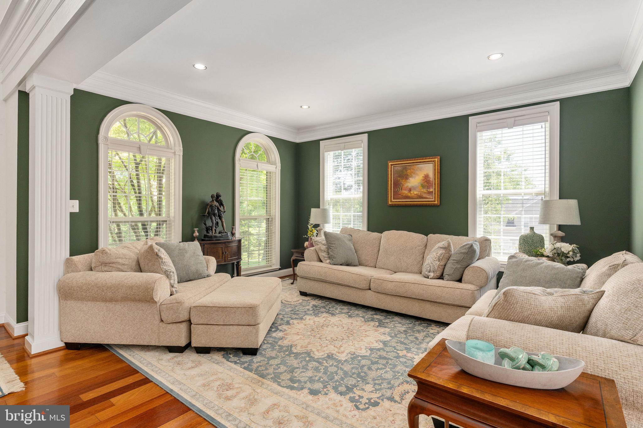 76 HIGH RIDGE DRIVE