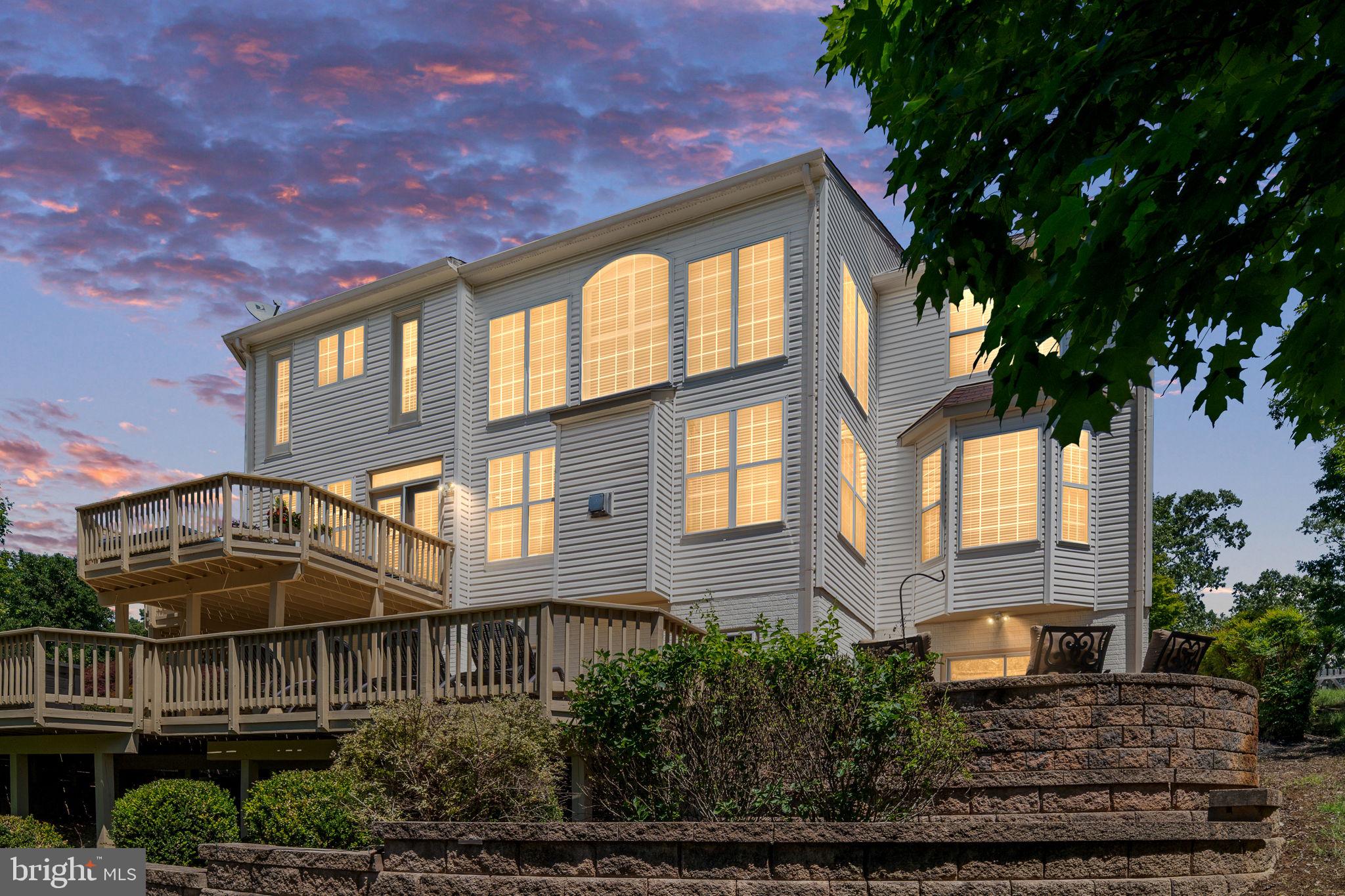 76 HIGH RIDGE DRIVE